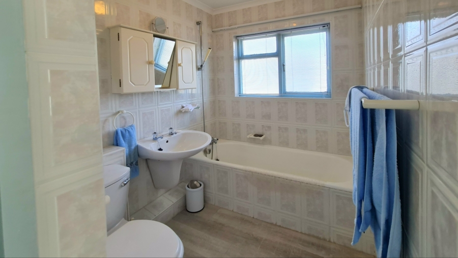 4 Bedroom Property for Sale in Seaside Longships Western Cape